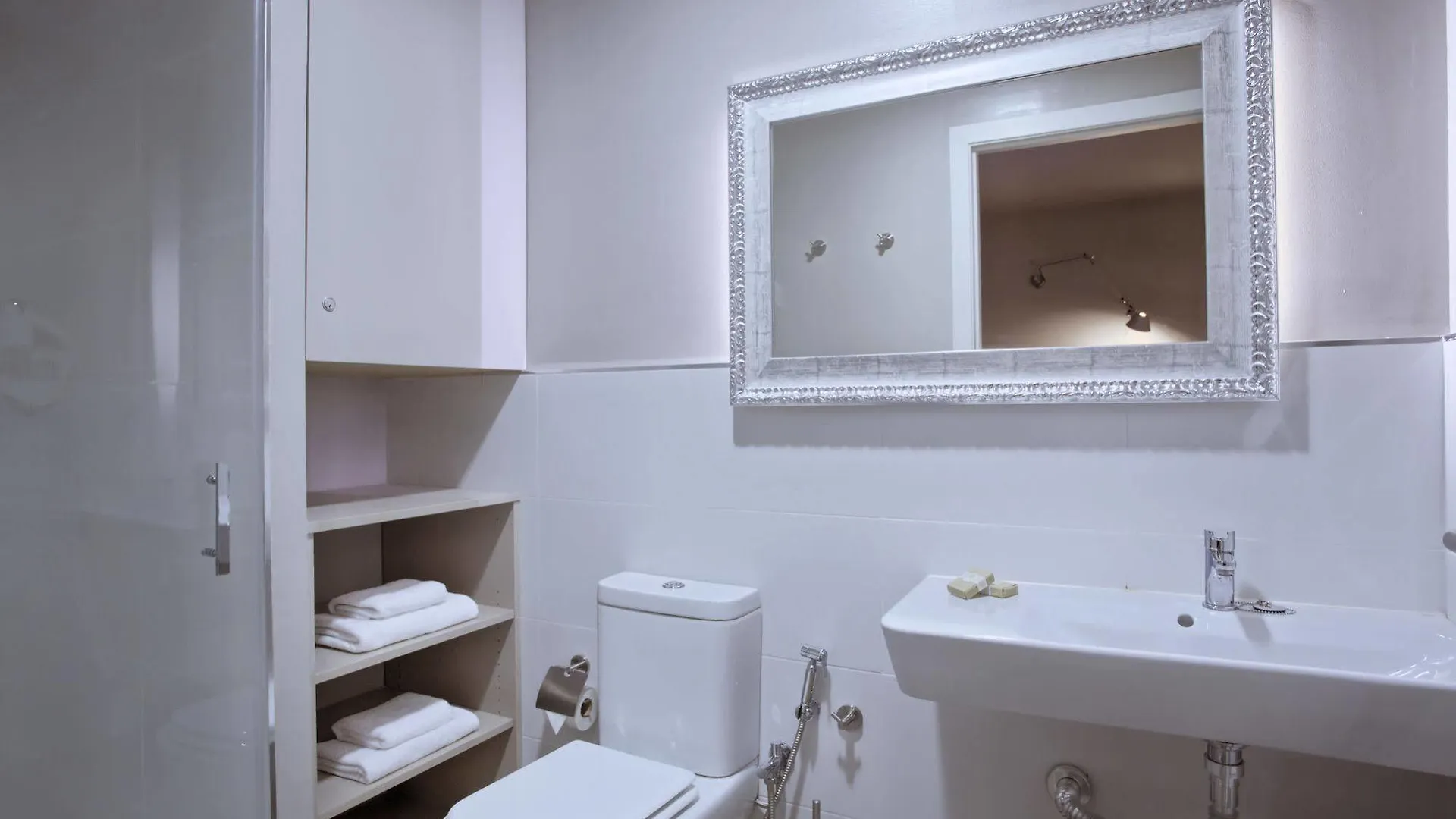 Sagrada Familia Apartment Barcelona Spain