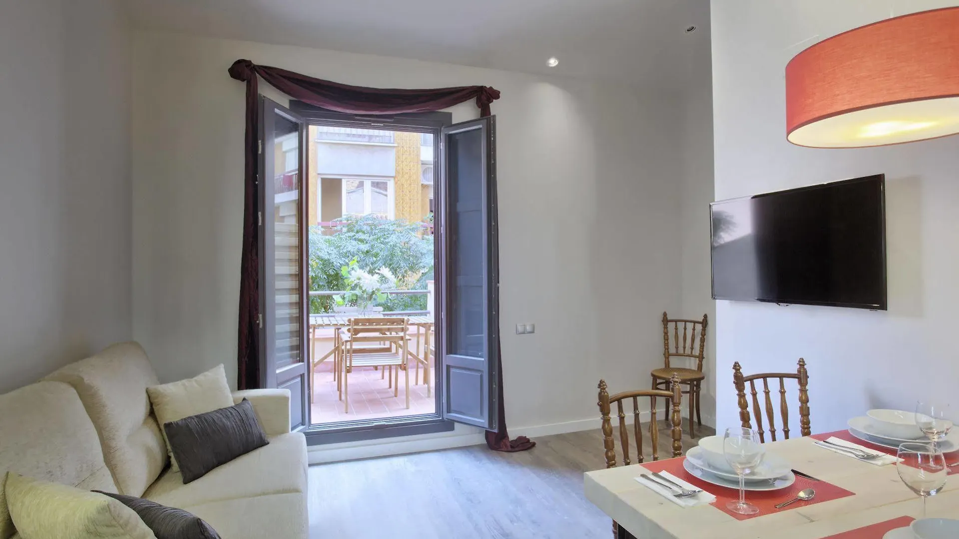 Sagrada Familia Apartment Barcelona Spain