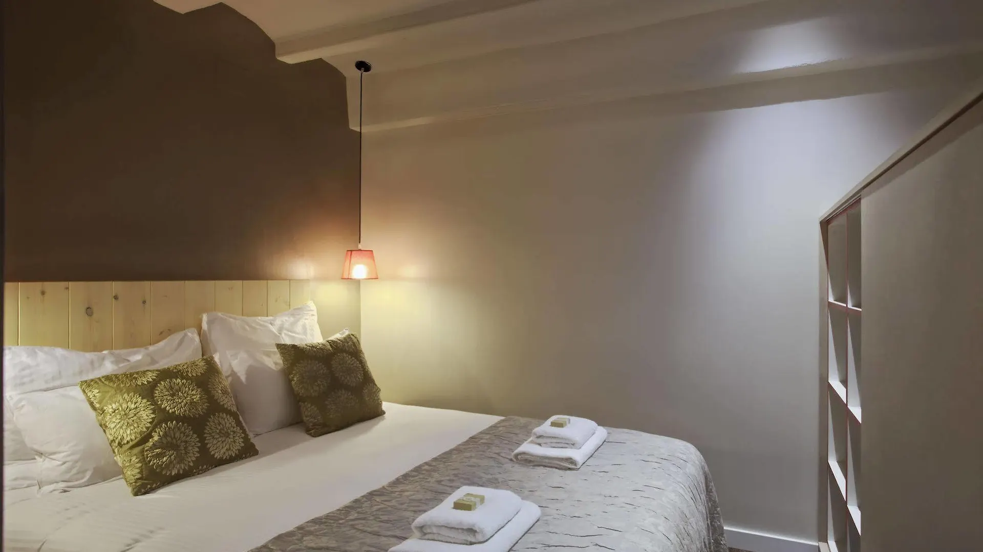 Sagrada Familia Apartment Barcelona Spain
