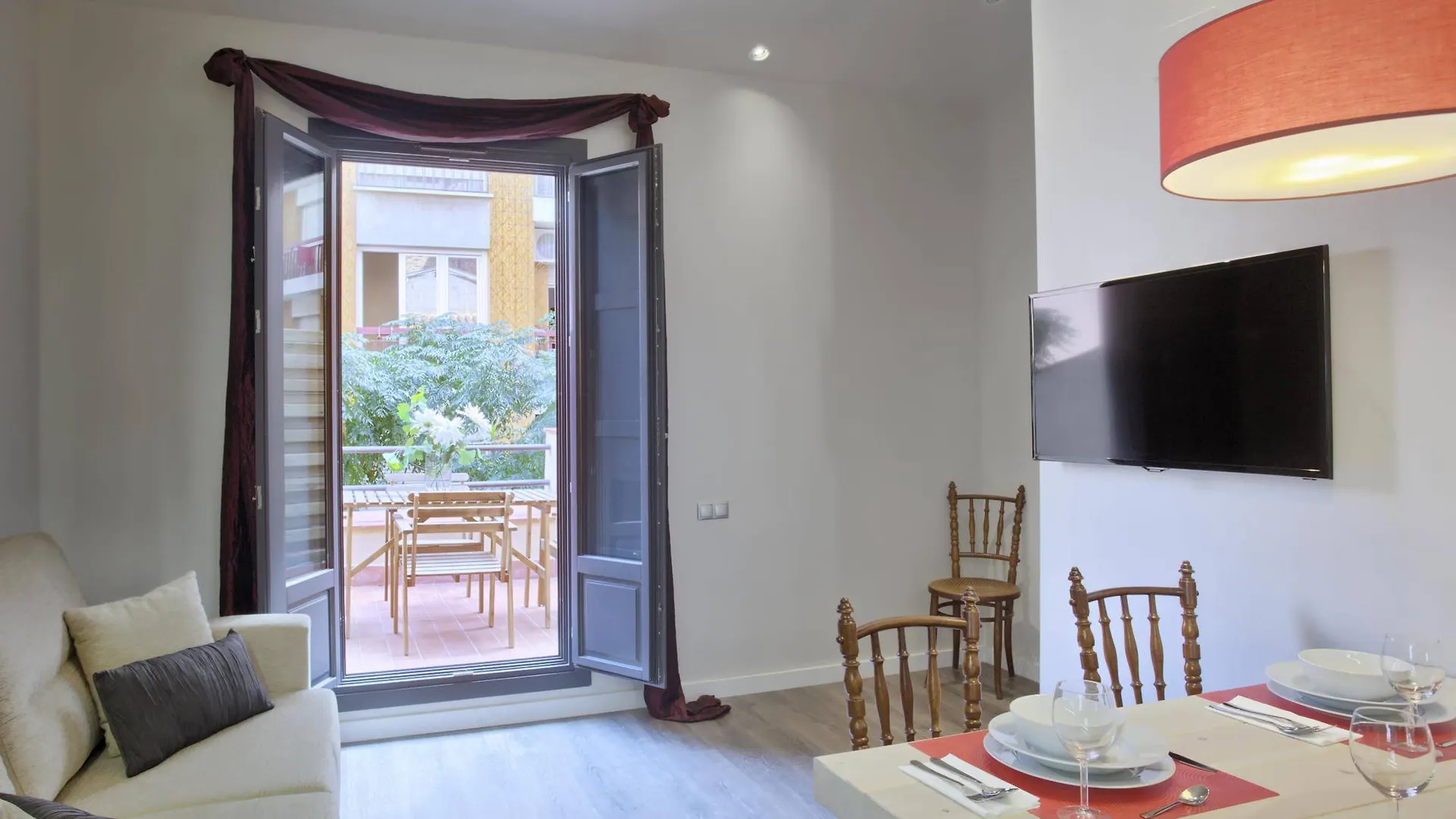 Sagrada Familia Apartment Barcelona