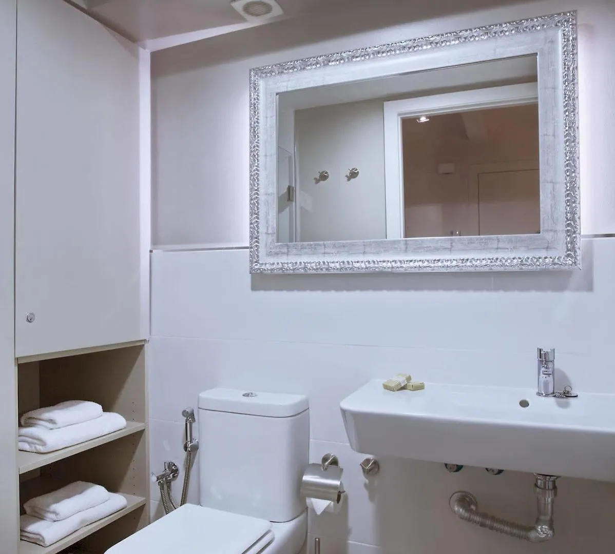 Sagrada Familia Apartment 巴塞罗那 0*,  西班牙